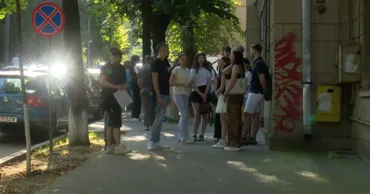 Tot mai puțini elevi din Moldova aleg să facă liceul în România