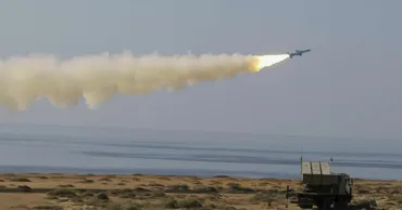 Иран в ходе учений испытал ракету в Ормузском проливе