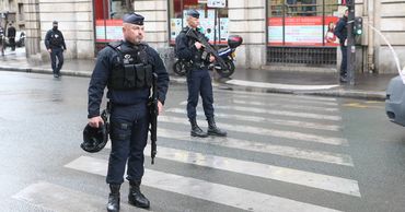 Одного из подозреваемых по делу о теракте в Париже отпустили на свободу.