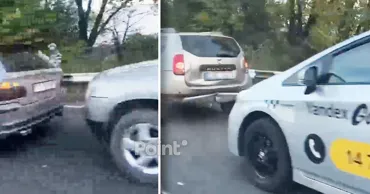 Accident matinal în Chișinău: Trei automobile s-au ciocnit pe bulevardul Dacia
