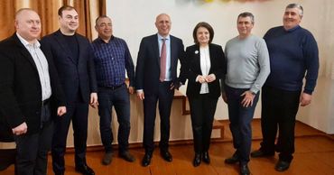 Три примара, покинувшие Демпартию, вернулись через день.