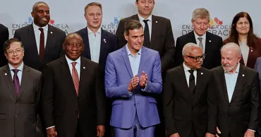 Премьер Испании Санчес строит антитрамповскую коалицию