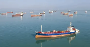 IMO начала операцию по выводу сотен судов из Персидского залива