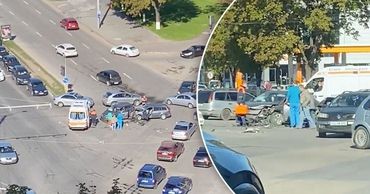 В Кишиневе столкнулись две машины, один из водителей в больнице.