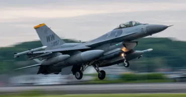 ВСУ: Потерян истребитель F-16 во время массированной атаки ВС РФ