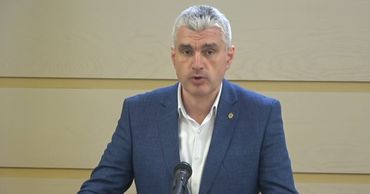 Вице-председатель парламента Александр Слусарь.