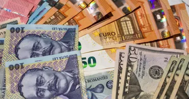 Curs valutar 22 august 2026: Cât valorează un euro și un dolar