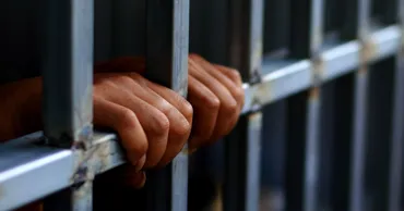 Un tânăr din Criuleni a încercat să-și omoare fratele geamăn cu un cuțit de bucătărie