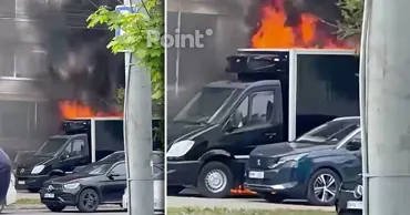 В Кишиневе загорелись мотоцикл и два автомобиля