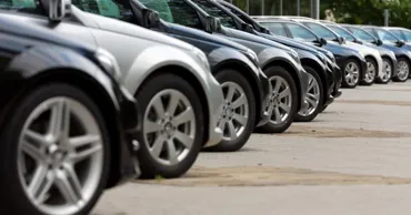 Circa 30.000 de mașini, importate într-un an. Cât a costat cel mai scump automobil