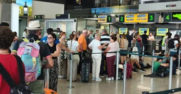 Zborurile, suspendate pentru a treia zi la rând la cel mai mare aeroport din Sicilia