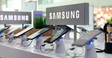 Samsung сокращает производство смартфонов на 30%