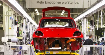 Porsche потеряет 39% персонала после двух волн увольнений