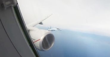 Опубликовано видео перехвата самолета ВМС США российскими Су-35.