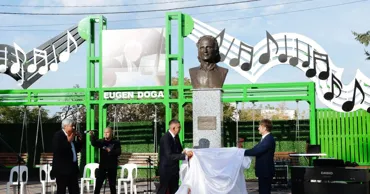 Bustul lui Grigore Vieru a fost inaugurat pe Aleea Clasicilor din Hâncești