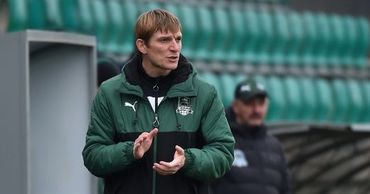 Гражданин Молдовы Игорь Пикущак признан лучшим футбольным тренером Армении.