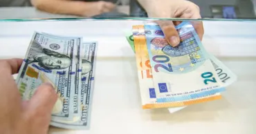 Curs valutar 24 august 2026: Cât valorează un euro și un dolar