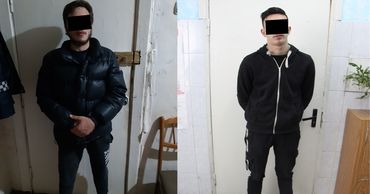 В Кишиневе задержали подозреваемых в краже из автомобиля.