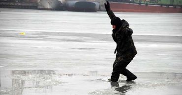 На Днестре рыбак провалился под лёд и утонул.