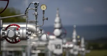 Цена газа в Европе достигла 900 долларов за тысячу кубометров впервые с 2022 года