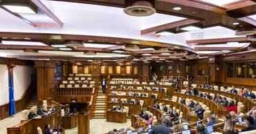 Promo-LEX: Transparența decizională, afectată la votarea a opt proiecte în Parlament