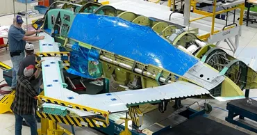 Boeing готовит к полету самолет без рулей и закрылков
