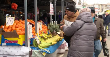Masa de sărbători fără excese: Moldovenii cumpără mai puțin și țin cont de buget