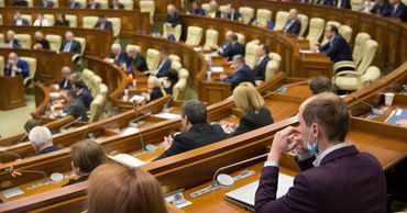 Стало известно сколько депутаты пожертвовали больницам.