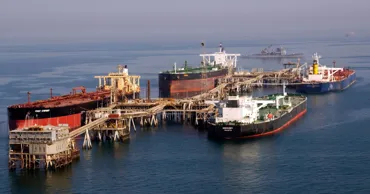 Иран складирует нефть в море: из-за блокады США танкеры превратились в хранилища