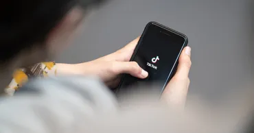 Исследование: Публикации "идеальных людей" в TikTok вызывают разлады в семьях