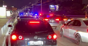 "Игра в шашки" на дороге привела к массовому ДТП на столичном виадуке