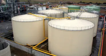 Companiile petroliere critică noile reguli privind stocurile de carburanți
