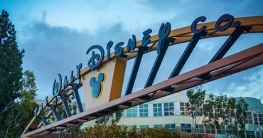 Disney va reduce 1.000 de locuri de muncă