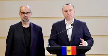 ПСРМ требует ограничить зарплаты чиновников и проверить эффективность их работы