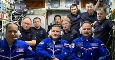 O navă cu un echipaj ruso-american a acostat cu succes la ISS pentru o misiune de opt luni