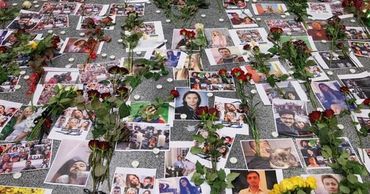 Опознаны тела ста погибших при крушении самолета.