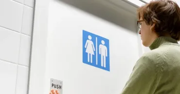 Organizația pentru drepturile omului propune toalete și vestiare separate pentru persoanele transgender