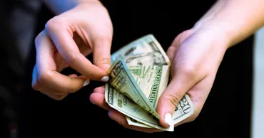 Жителю Молдовы нужно зарабатывать $28 731 в год, чтобы чувствовать себя счастливым