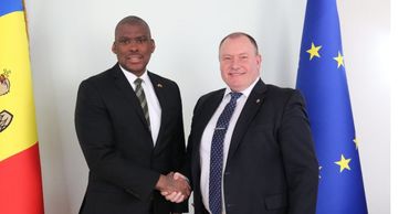 Глава МИДЕИ провел встречу с послом США в Молдове.
