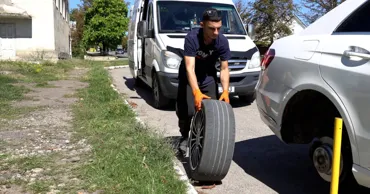 S-a întors de peste hotare și a deschis o vulcanizare mobilă: Istoria unui moldovean