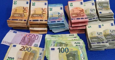 Женщина пыталась вывезти из Молдовы более 25 тысяч евро без декларации