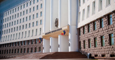 Парламент собирается на чрезвычайное заседание после заявлений кабмина.