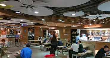 Поесть в аэропорту Стамбула дороже, чем купить авиабилет: меню за €53