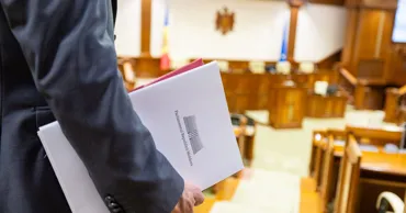 Парламент может отказаться от перевода законопроектов на русский