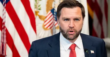 Вэнс заявил о прогрессе в переговорах США с Ираном