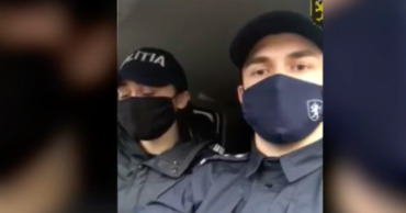 Полицейские поздравили граждан с Рождеством, исполнив колядку. Коллаж: Point.md