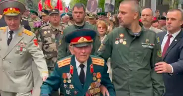 Marșul Victoriei din Chișinău, condus de un veteran în vârstă de 100 de ani
