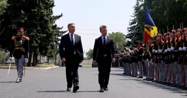 Nosatîi, către ministrul Apărării al Suediei: Continuăm să construim o armată modernă