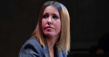 Собчак пригрозили отрезать голову за поддержку Макрона/