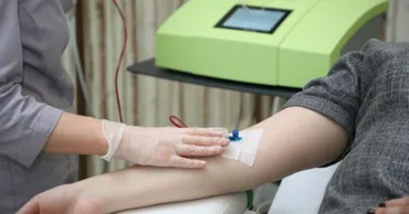 Ozonoterapia, tot mai populară în țară. Care sunt beneficiile și riscurile procedurii